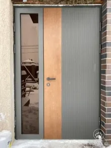 Входная дверь для загородного дома-38